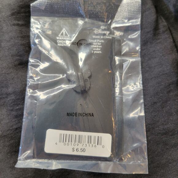 Pin Trading Around the World St. Patrick's Day Rainbow Dragon 2005 - Picture 3 of 6